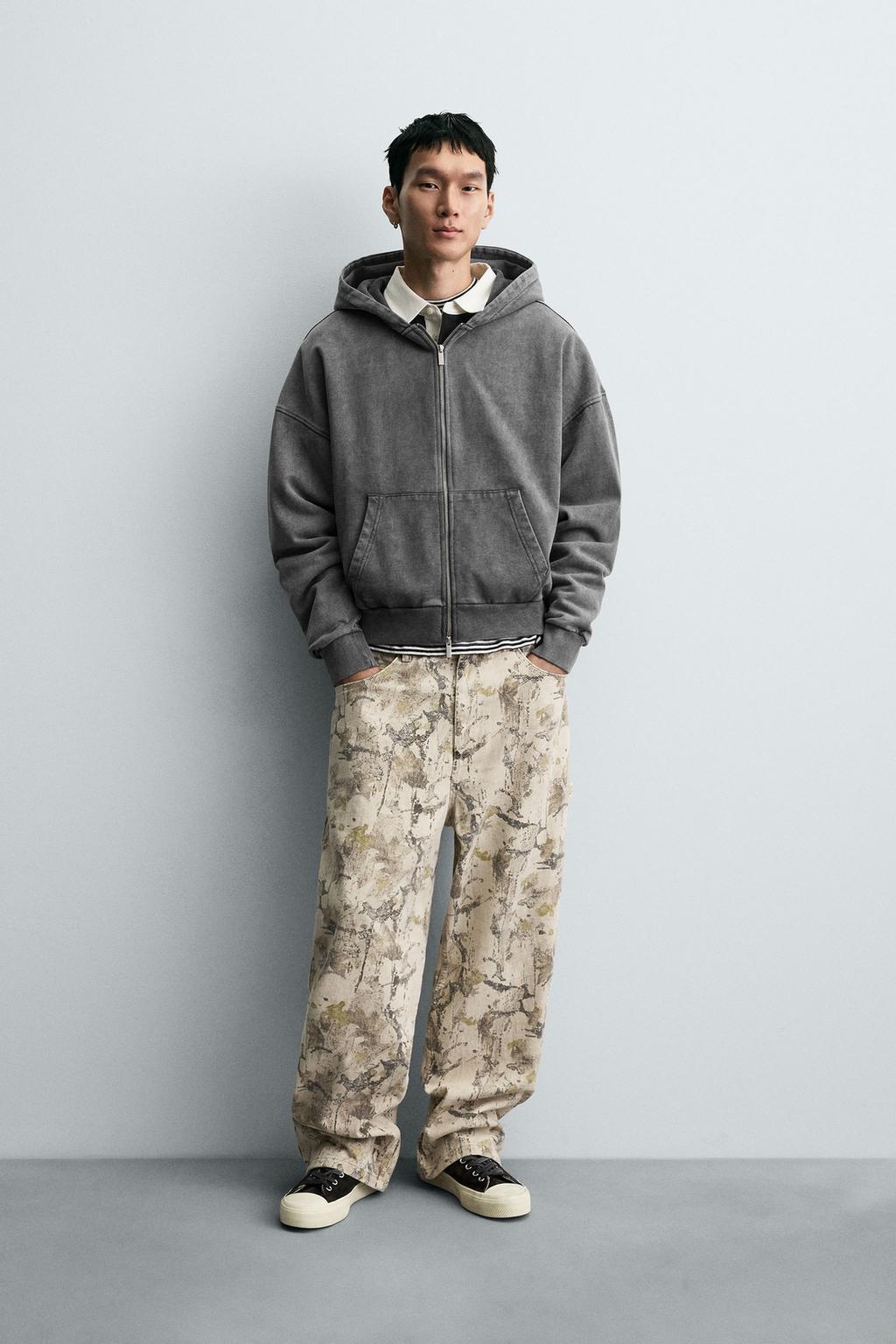 БРЮКИ-КАРГО BAGGY FIT С АБСТРАКТНЫМ ПРИНТОМ