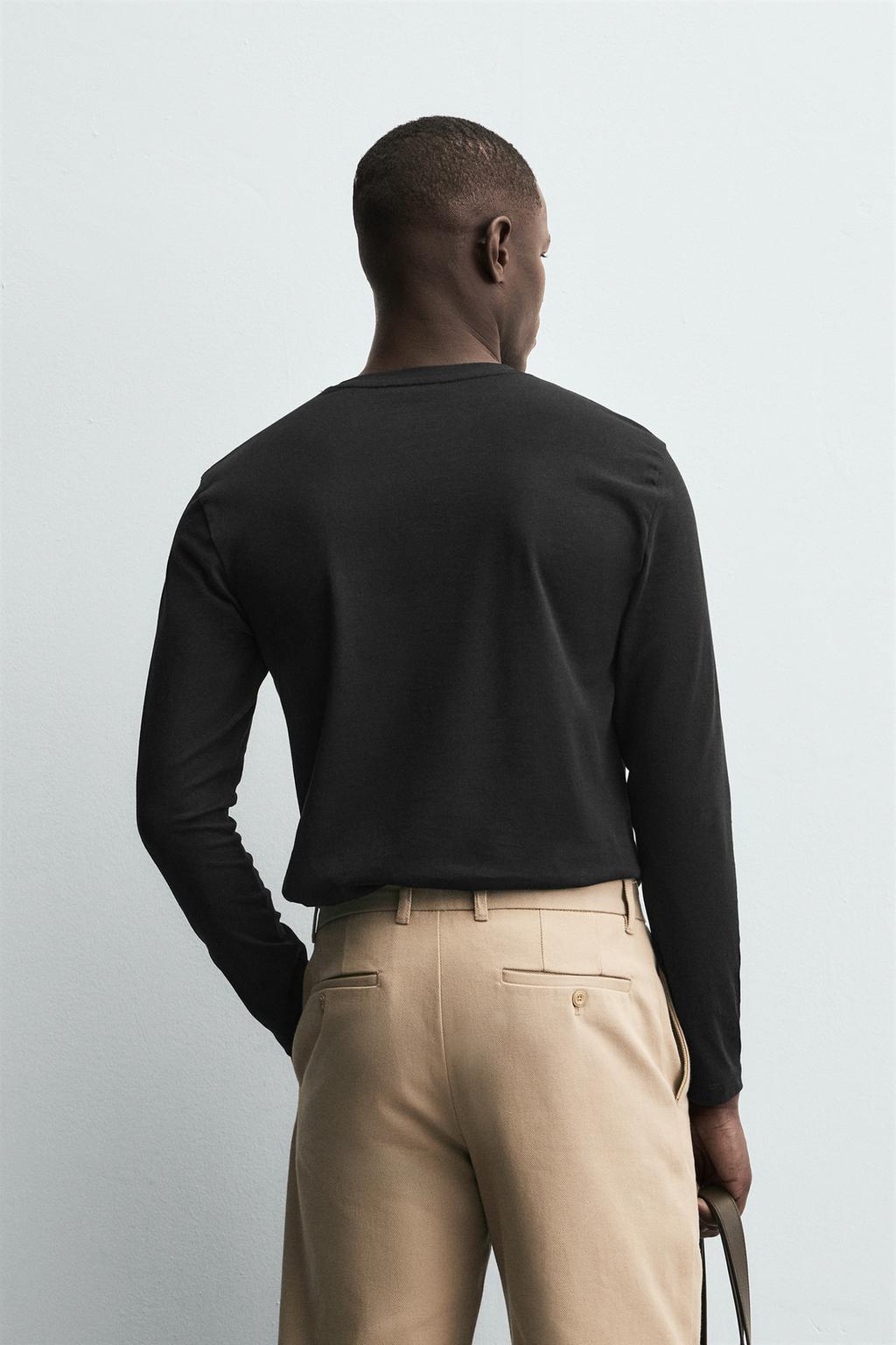 БАЗОВАЯ ФУТБОЛКА SLIM FIT