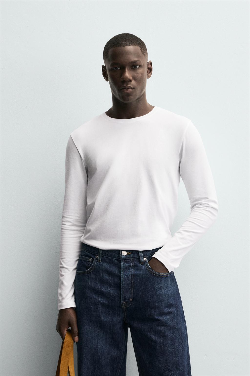 БАЗОВАЯ ФУТБОЛКА SLIM FIT