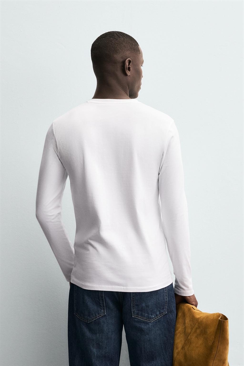 БАЗОВАЯ ФУТБОЛКА SLIM FIT
