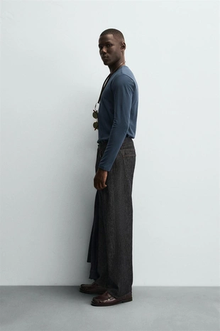 Базовая футболка SLIM FIT