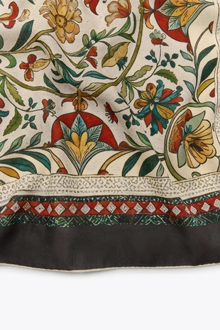 Платок с цветочным принтом- Заказать в России