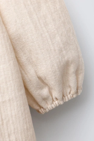 Платье с рельефом и вышитыми цветами- Заказать в России