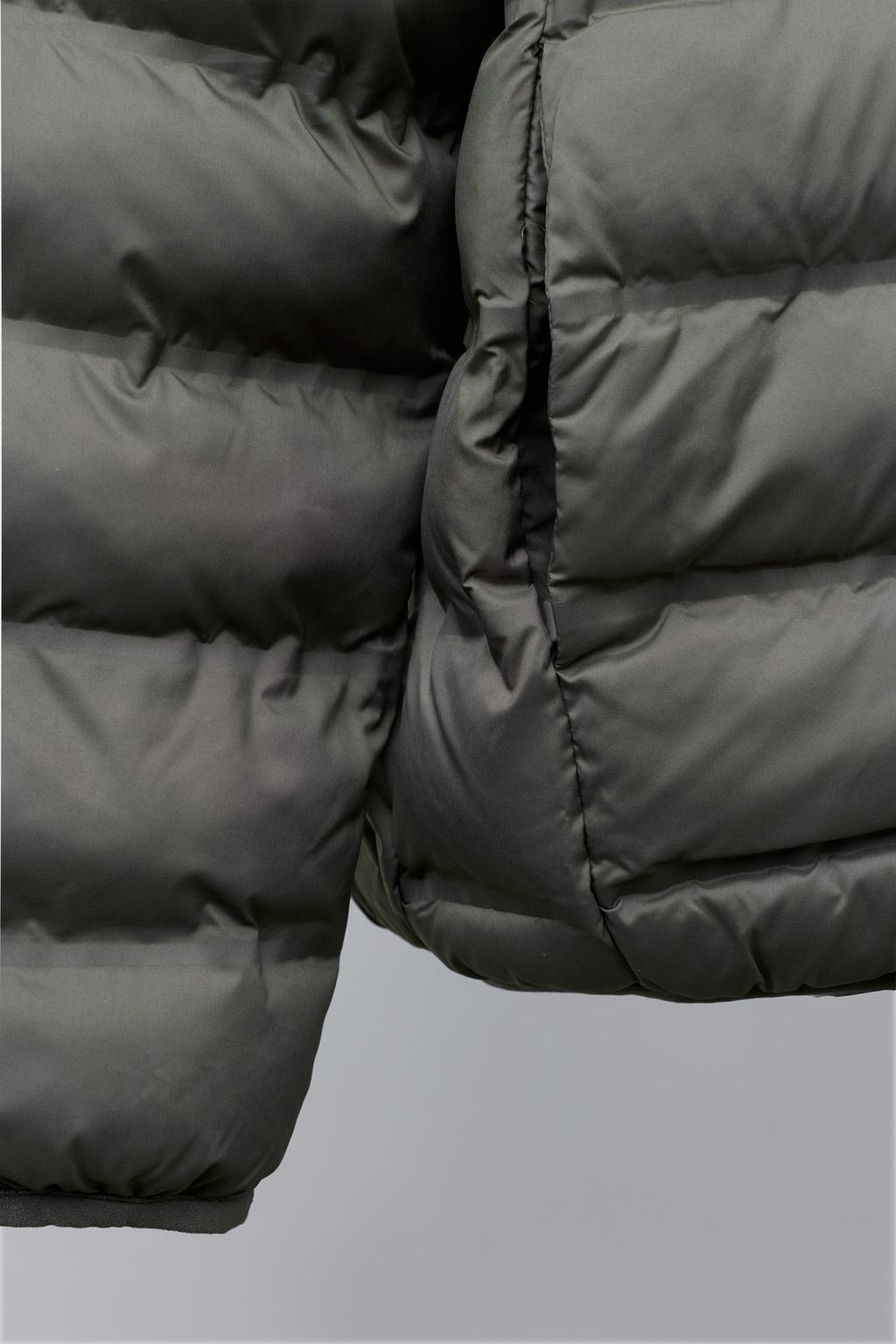 УЛЬТРАЛЕГКАЯ КУРТКА С КАПЮШОНОМ WATER REPELLENT