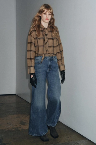 Джинсы FLARE с низкой посадкой и складками — ZW COLLECTION- Заказать в России