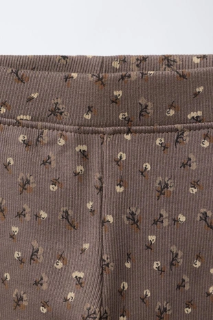 Легинсы в рубчик с принтом