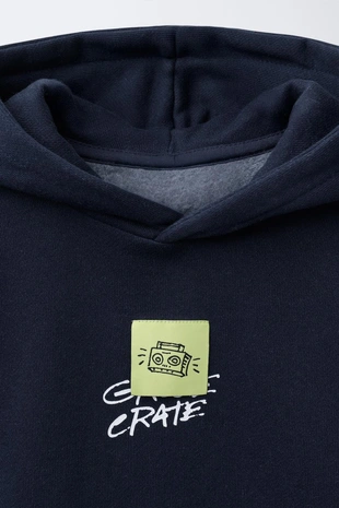 Худи с капюшоном и этикетками- Заказать в России