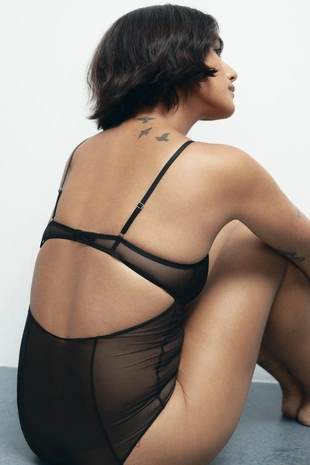 Боди из полупрозрачной ткани с плиссировкой- Заказать в России