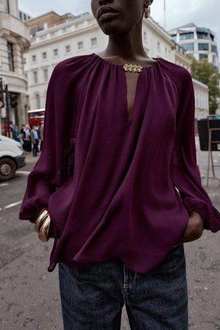 Полупрозрачная блуза с фурнитурой- Заказать в России