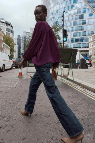 Полупрозрачная блуза с фурнитурой- Заказать в России