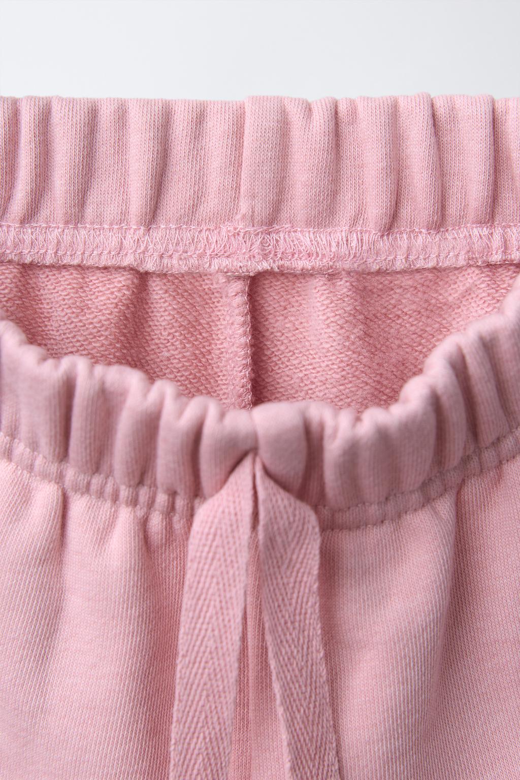 БРЮКИ-ДЖОГГЕРЫ С КАРМАНОМ-СЕРДЦЕМ