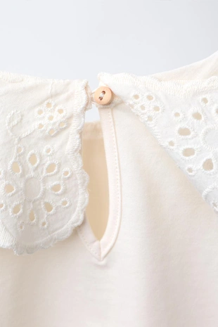 Футболка с вышитым воротником- Заказать в России