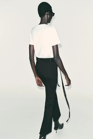 Футболка с бантиками и стразами- Заказать в России