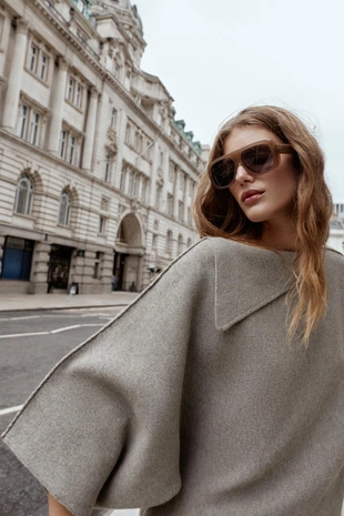 Трикотажный джемпер с воротником и лацканами- Заказать в России