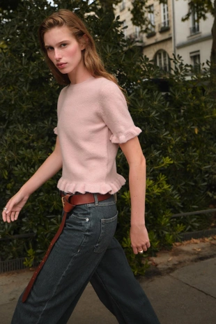 Трикотажный джемпер с короткими рукавами и оборками