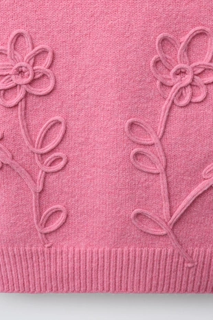 Трикотажный жилет с цветочными аппликациями- Заказать в России