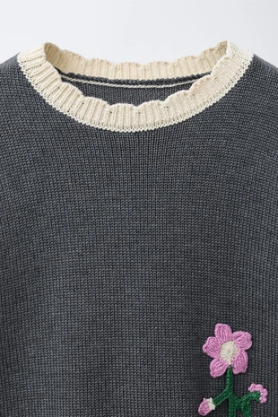 Вязаный жилет с цветочной вышивкой- Заказать в России