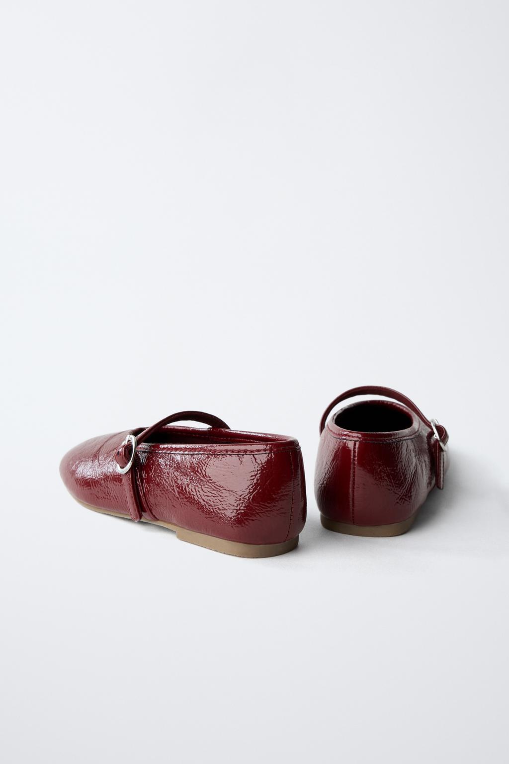 ЛАКИРОВАННЫЕ БАЛЕТКИ