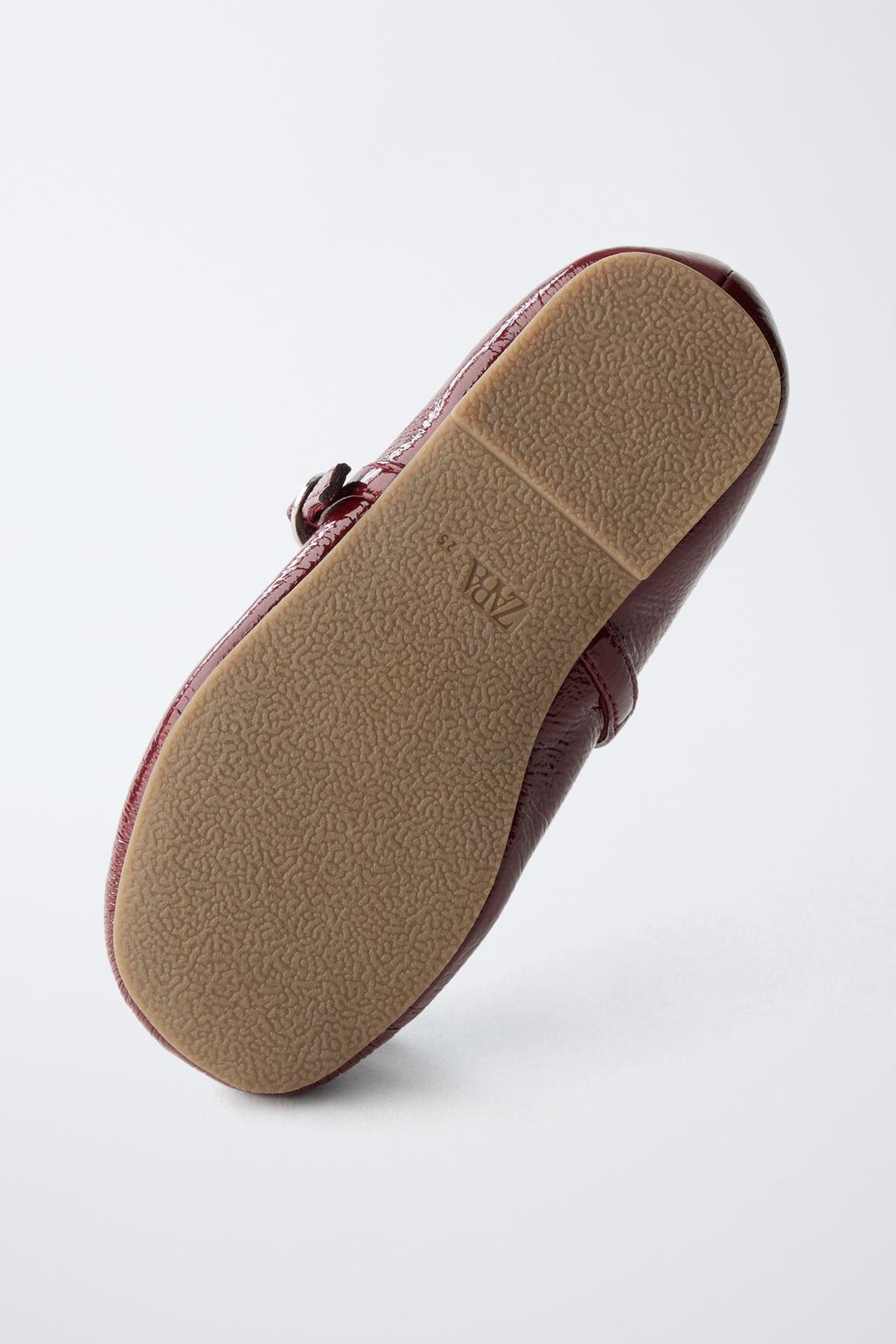 ЛАКИРОВАННЫЕ БАЛЕТКИ