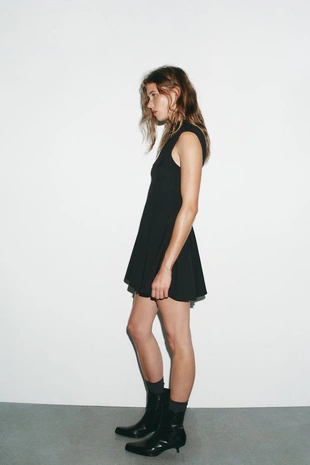 Платье с объемом на коротко- Заказать в России