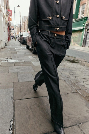 Брюки прямого кроя со стрелкой- Заказать в России