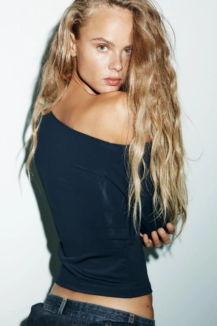 Асимметричная футболка из полиамида- Заказать в России