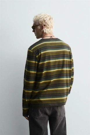 Жаккардовая футболка в полоску- Заказать в России