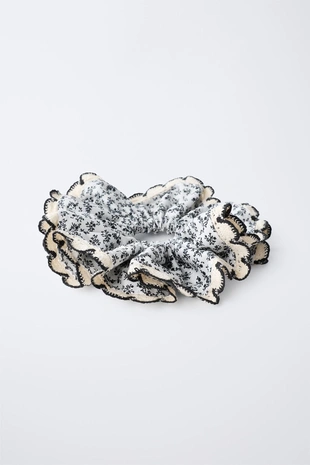 Большая резинка для волос с цветами и кружевом кроше- Заказать в России