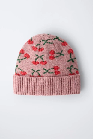 Трикотажная шапка с вишнями- Заказать в России