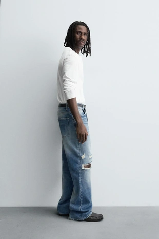 Джинсы RELAXED FIT с разрезами- Заказать в России