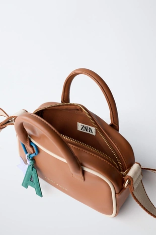 Сумка CHARM CROSSBODY- Заказать в России