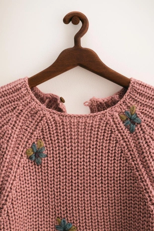 Mid-pink | 5536/481/645 - Zara ZARA TIMELESS — трикотажный джемпер с вышивкой в виде цветов