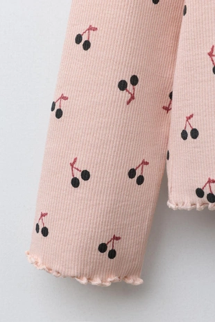 Футболка в рубчик с принтом