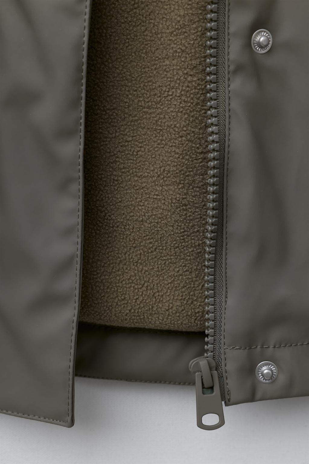 ПРОРЕЗИНЕННЫЙ ДОЖДЕВИК WATER RESISTANT С ФЛИСОВОЙ ПОДКЛАДКОЙ