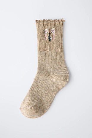 Носки с вязаными вышитыми цветами- Заказать в России