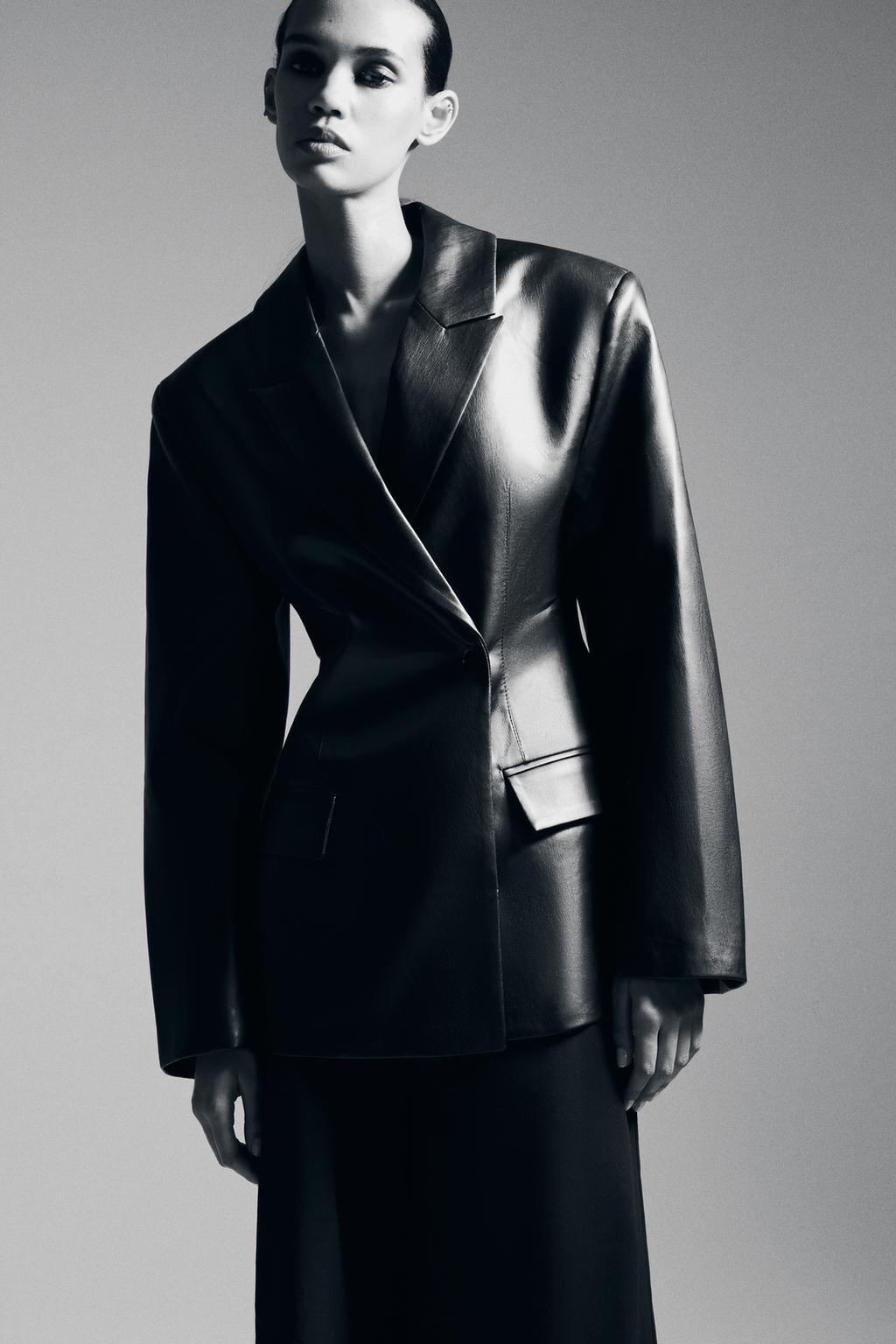 FAUX LEATHER TAILORED BLAZER