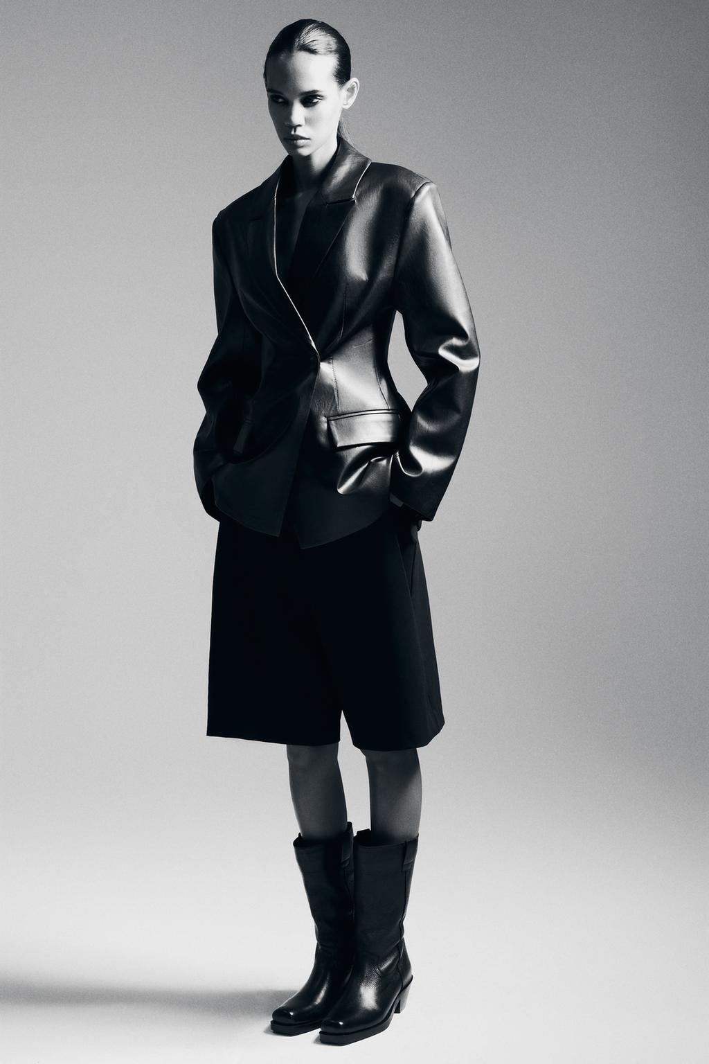 FAUX LEATHER TAILORED BLAZER