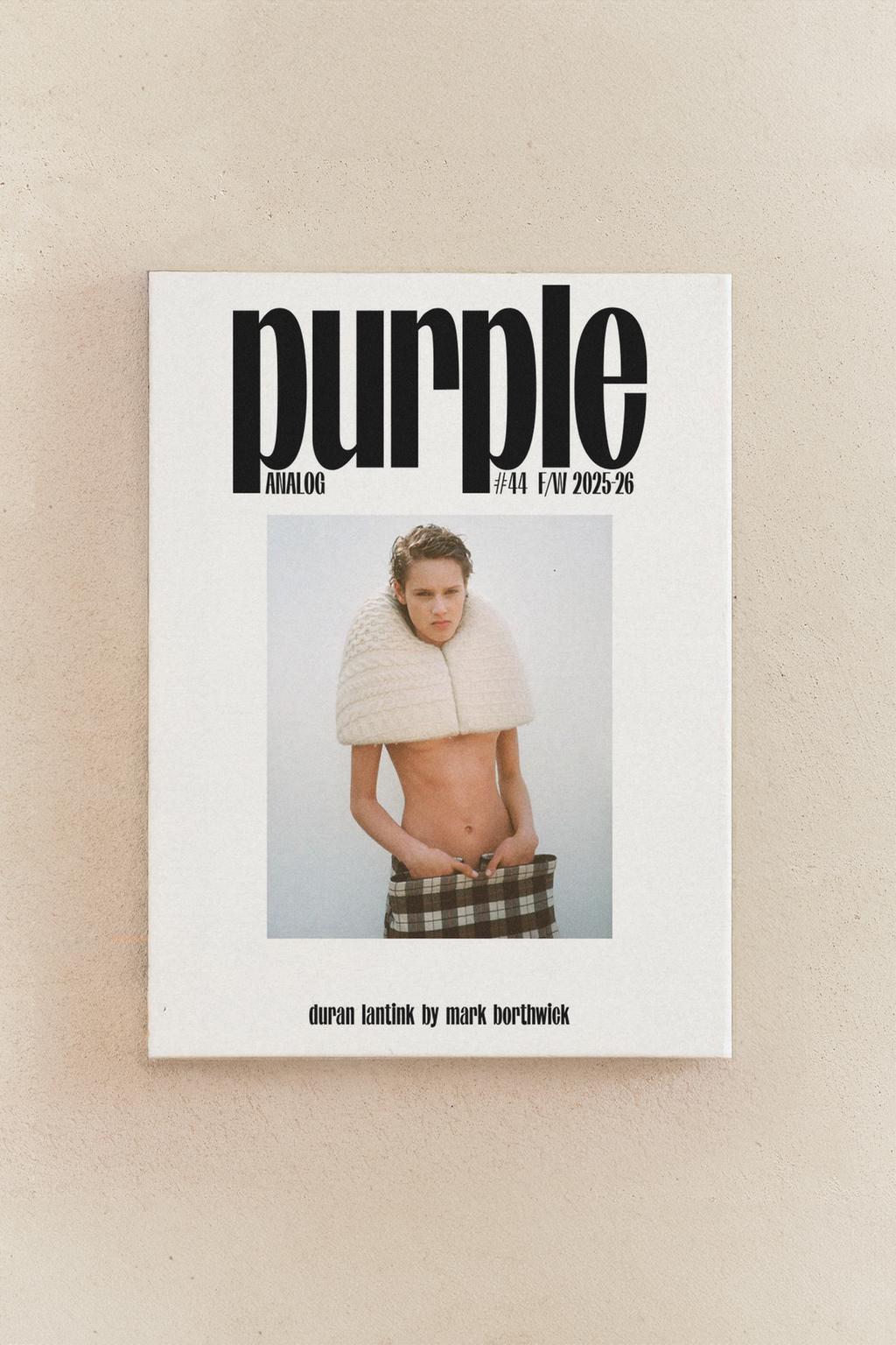 Журнал purple 44 фиолетового цвета