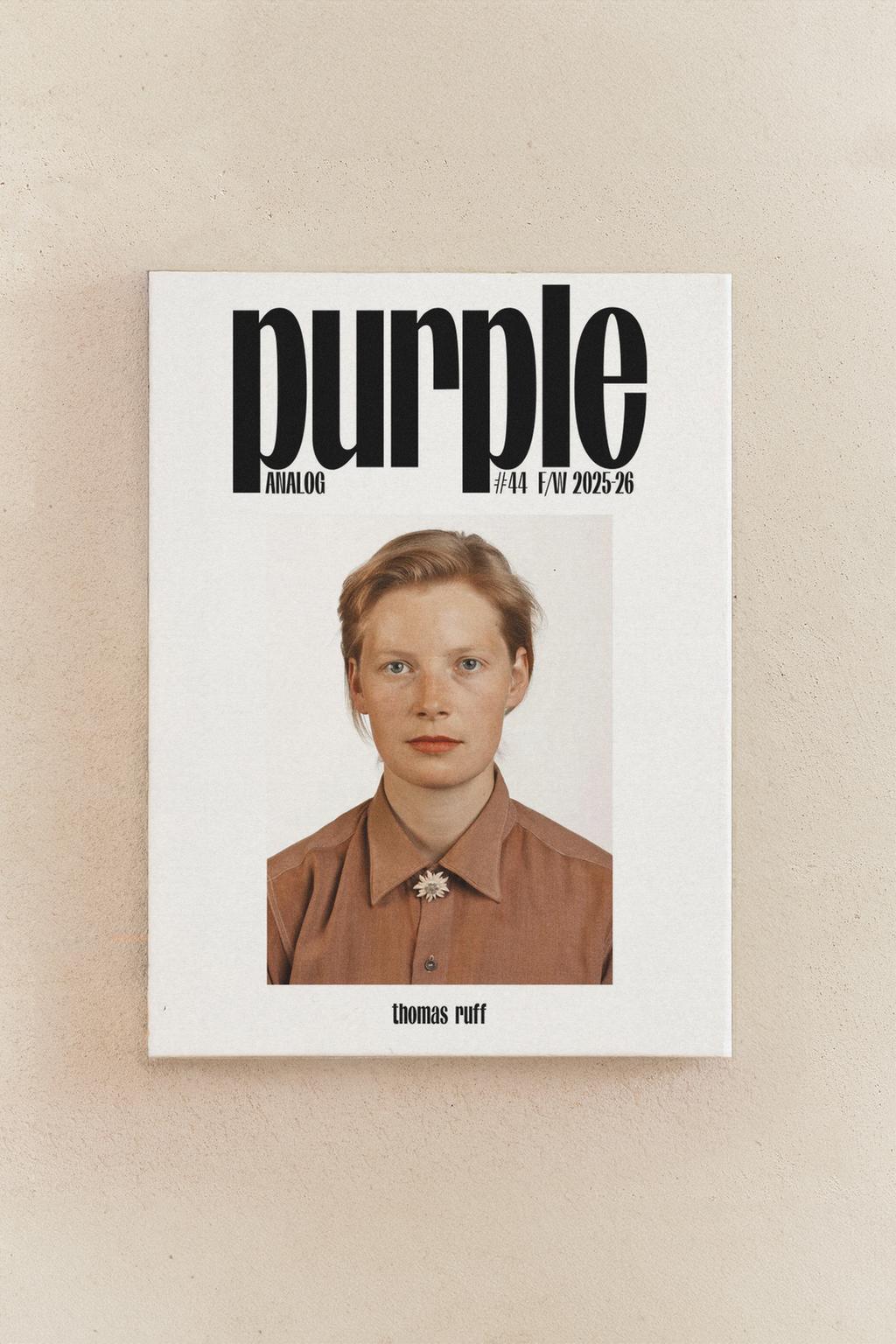Журнал purple 44 в фиолетовой обложке