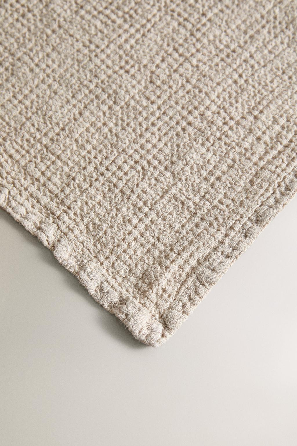 Полотенце для ванны из льна с рельефным трикотажем waffle-knit
