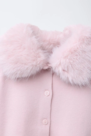 Трикотажный кардиган со съемным воротником из искусственного меха