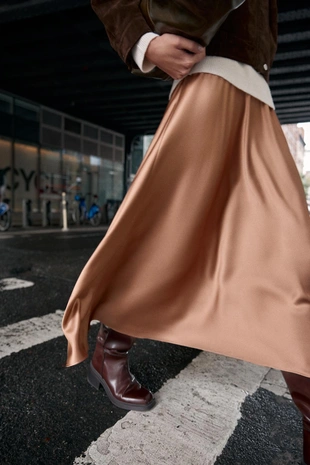 Атласная юбка миди- Заказать в России