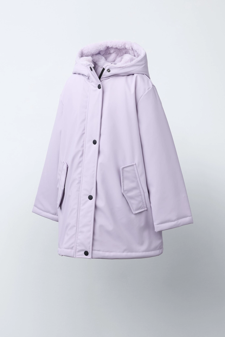 Дождевик из водонепроницаемой резины с искусственным мехом