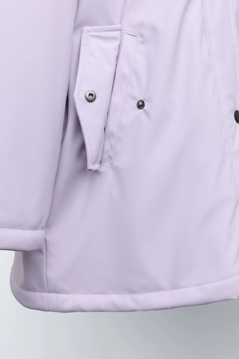 Дождевик из водонепроницаемой резины с искусственным мехом