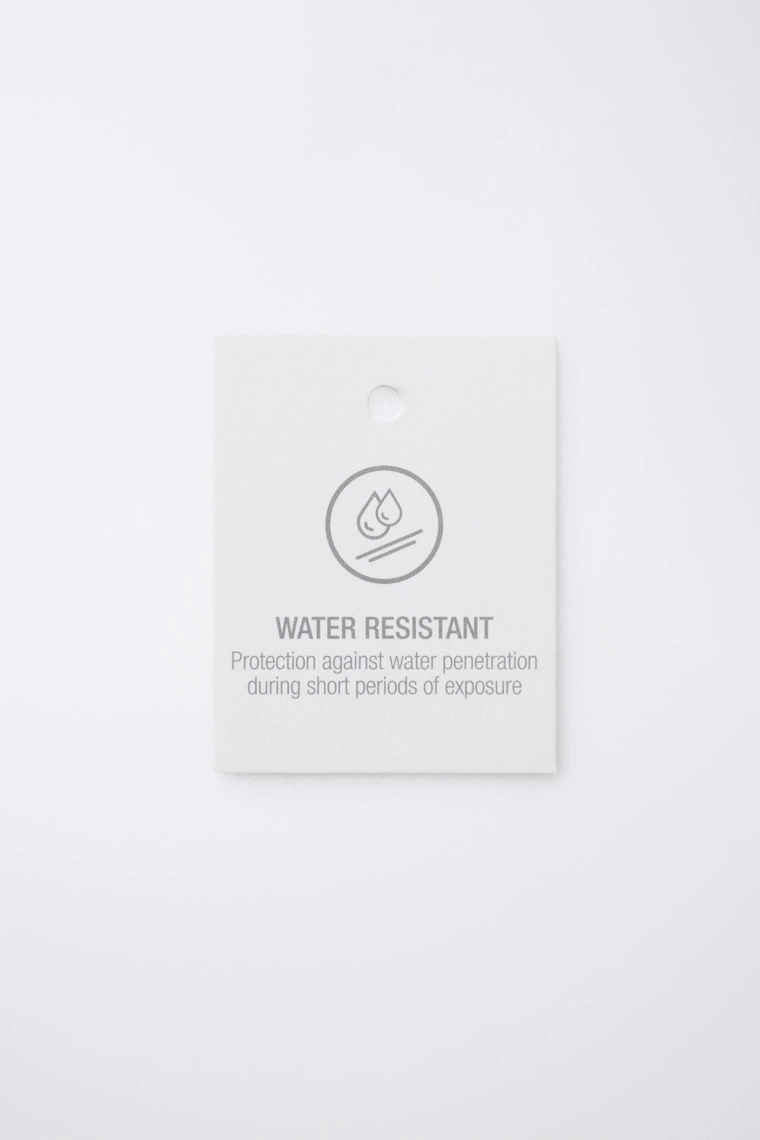 Дождевик из водонепроницаемой резины с искусственным мехом