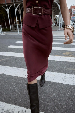 Комбинированное платье-миди, жилет с поясом- Заказать в России