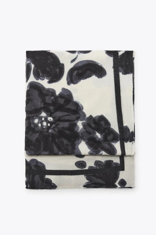 Платок с принтом- Заказать в России