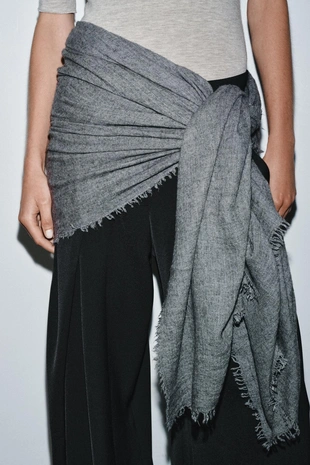 Шарф с бахромой из шерсти