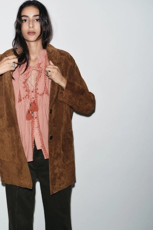 Блуза с контрастной вышивкой- Заказать в России