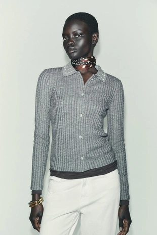 Кардиган с вырезами и драгоценным воротником- Заказать в России